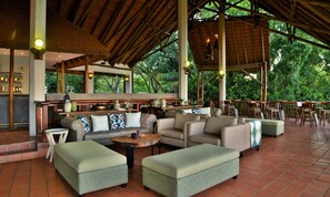 2 barer/lounger og cocktailbar