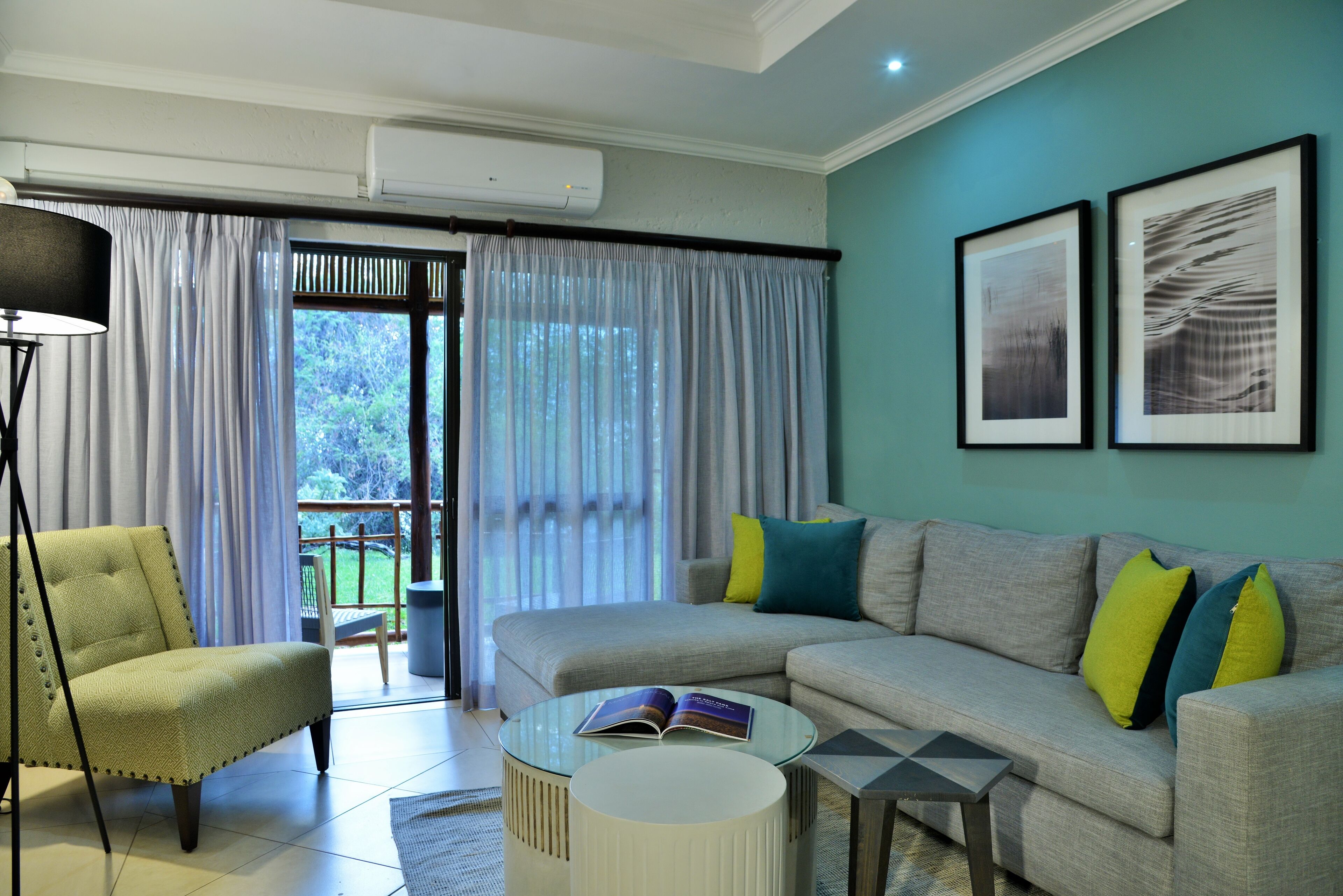 32-tums platt-tv med satellitkanaler och tv