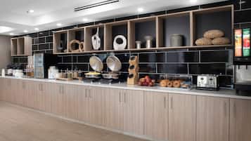 Free daily continental breakfast