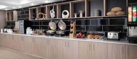 Free daily continental breakfast