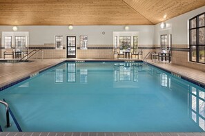Una piscina cubierta
