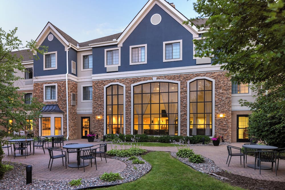 Staybridge Suites MPLS-Maple Grove/Arbor Lakes by IHG