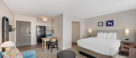 2 bedrooms, desk, laptop workspace, iron/ironing board