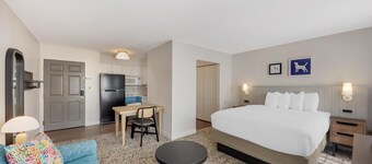 Sonesta ES Suites Austin The Domain Area