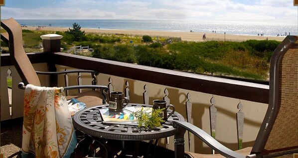 Oceanfront Balcony | Balcony