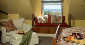 Cape Carriage House | Living area