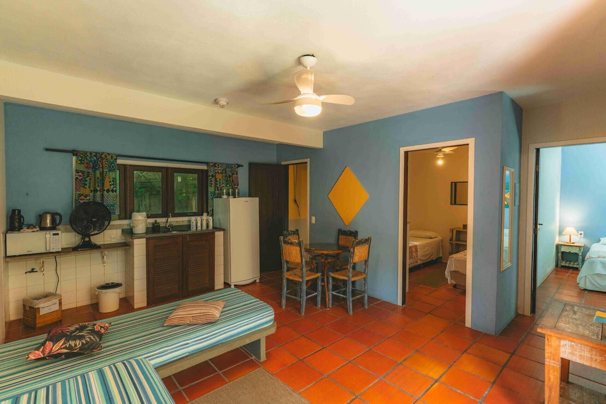 Desk, free WiFi, bed sheets