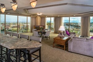 Presidential Suite | Living area | 42-inch flat-screen TV with cable channels, TV, pay films