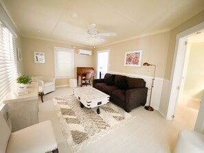 Hemingway Cottage, Stand Alone | Living room | TV - Authors of Key West Guest House (Key West)