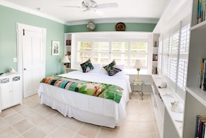 Room, Non Smoking, Private Bathroom | Bathroom | Shower, free toiletries, hair dryer, towels