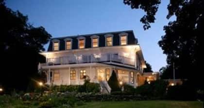 Camden Harbour Inn