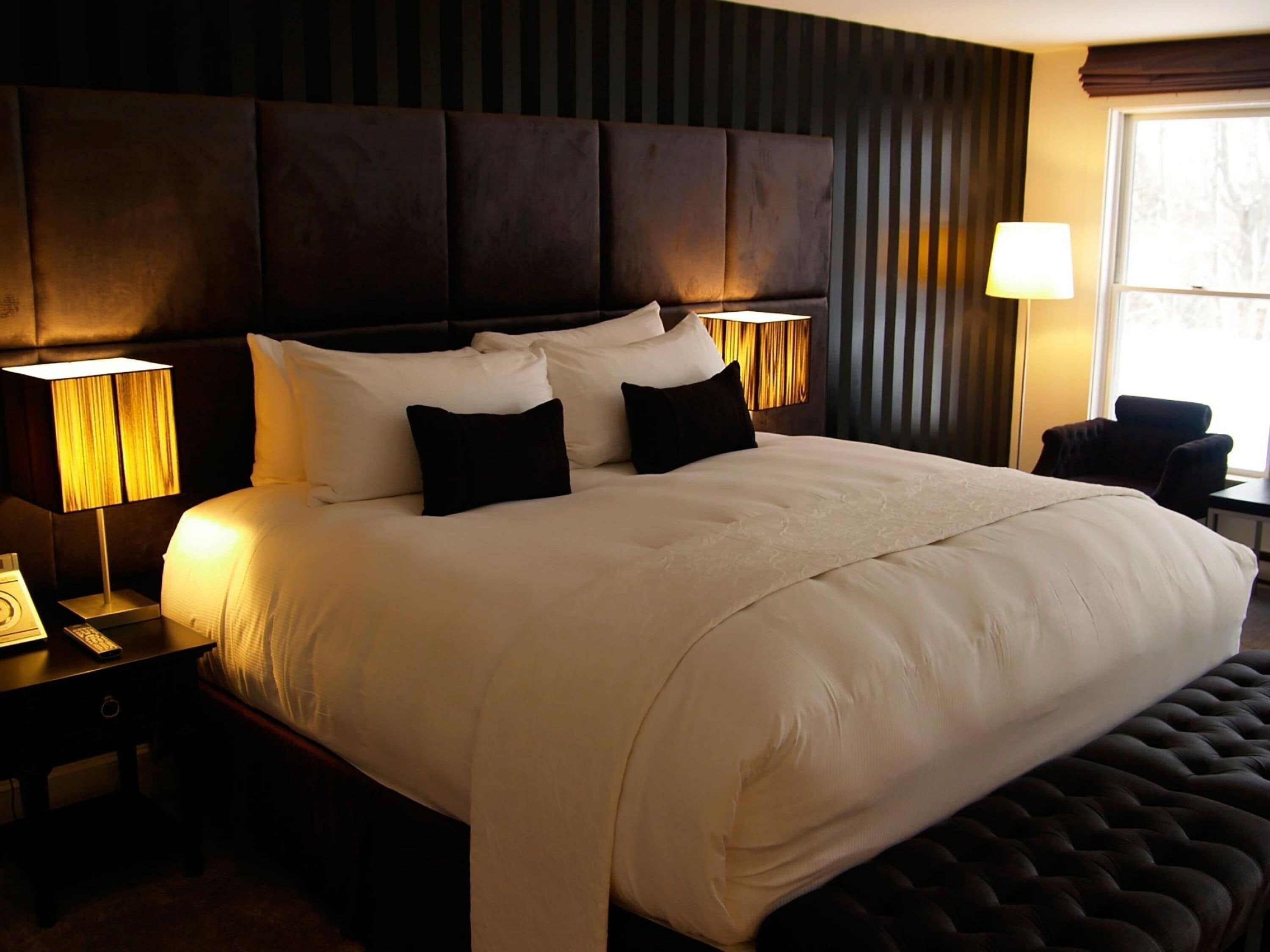 Egyptian cotton sheets, premium bedding, down comforters, pillowtop beds
