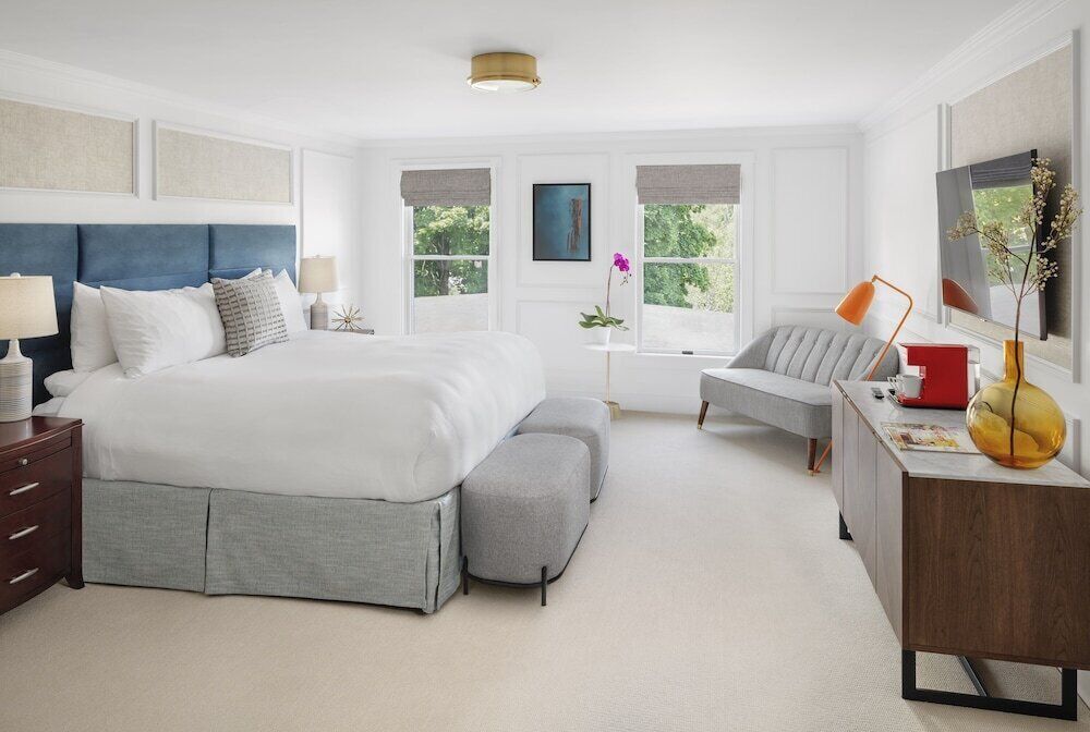 Egyptian cotton sheets, premium bedding, down duvets, pillow-top beds