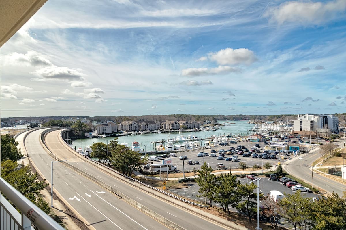 Deluxe Suite, 1 Bedroom, Marina View | View from room