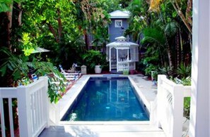 3 outdoor pools, a heated pool, pool loungers - Ambrosia Key West (Key West)