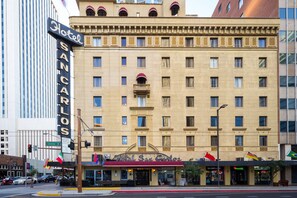 Voorkant van accommodatie