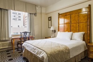 Standard Room, 1 Queen Bed, City View | Desk, blackout drapes, iron/ironing board, free WiFi