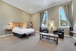 Standard Room, 1 Queen Bed