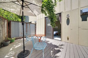 Deluxe Room, 1 King Bed | Terrace/patio