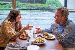 Breakfast and brunch served, local cuisine