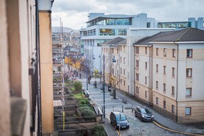 Comfort-Apartment, 3 Schlafzimmer, Nichtraucher, 2 Bäder | 1 Schlafzimmer, Allergikerbettwaren, Zimmersafe, Schreibtisch