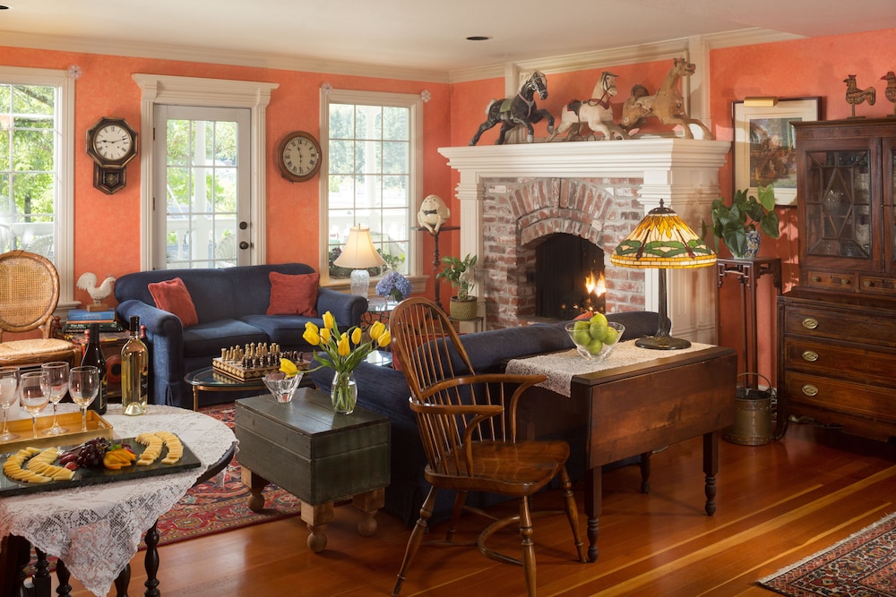 Inn At Occidental by null