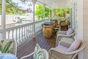 Terrace/patio - Inn at Occidental (Occidental)