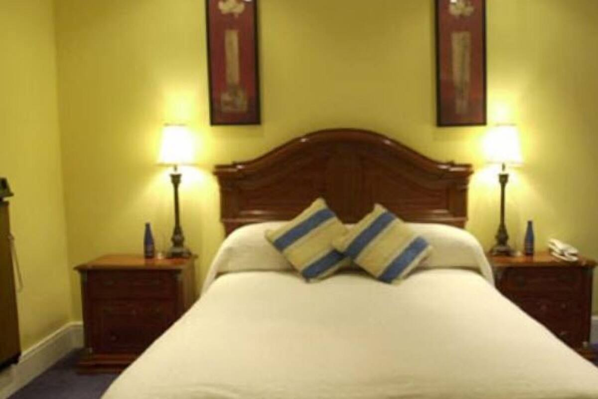 Individually decorated, desk, iron/ironing board, free WiFi