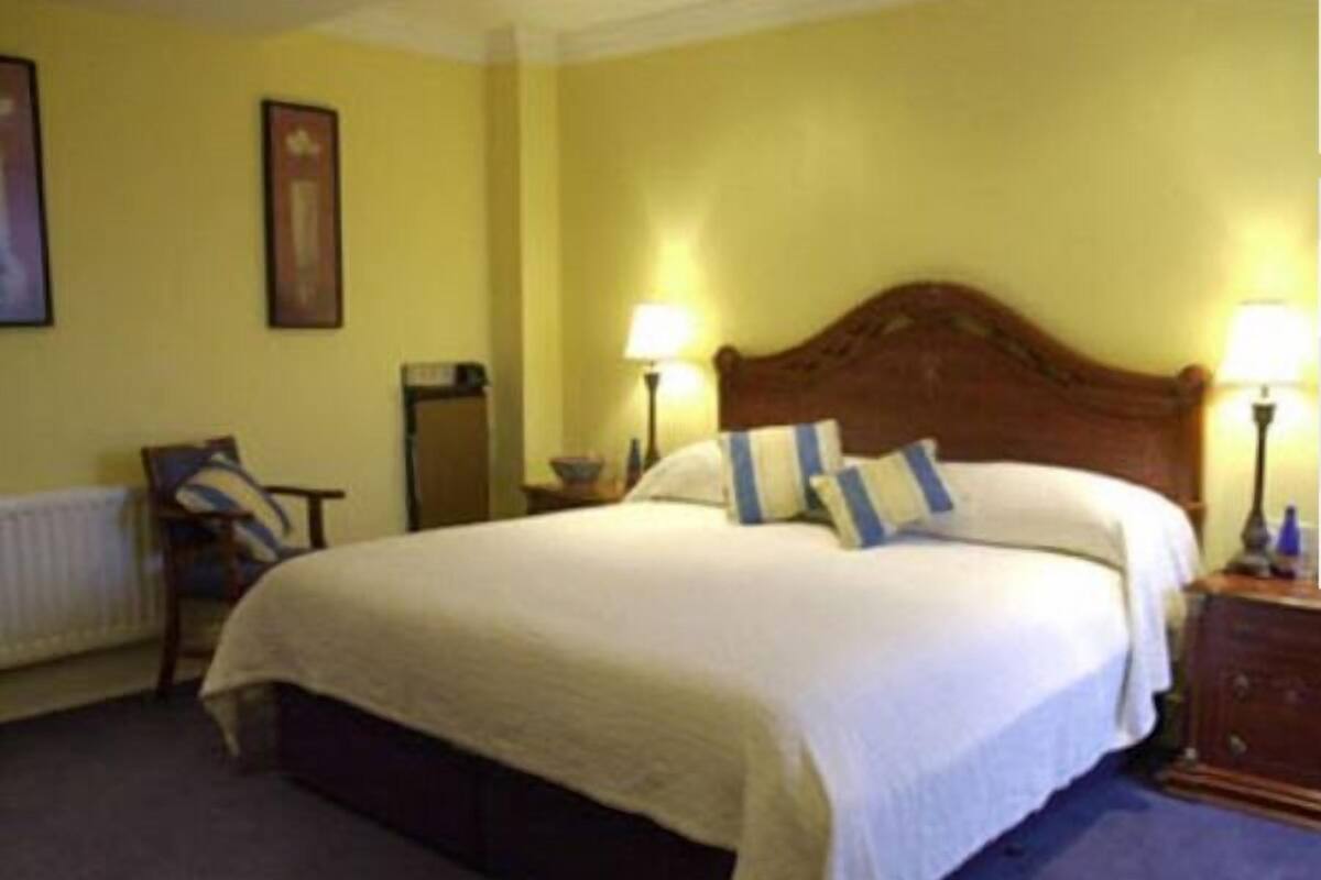 Individually decorated, desk, iron/ironing board, free WiFi