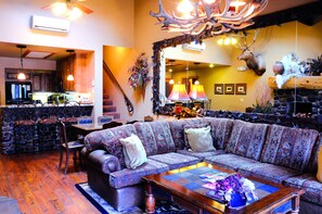 Villa, 2 Bedrooms, Kitchen (Creek View) | Living area