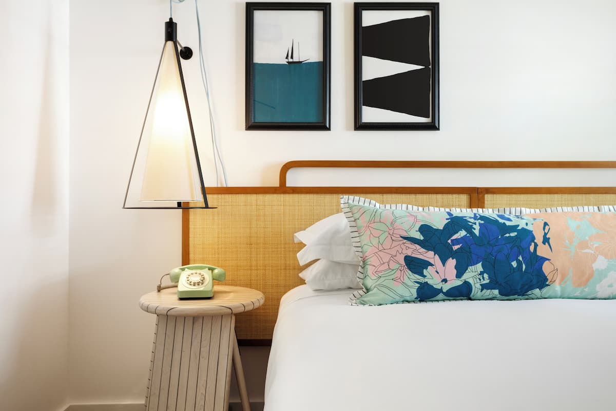 Premium bedding, in-room safe, individually decorated