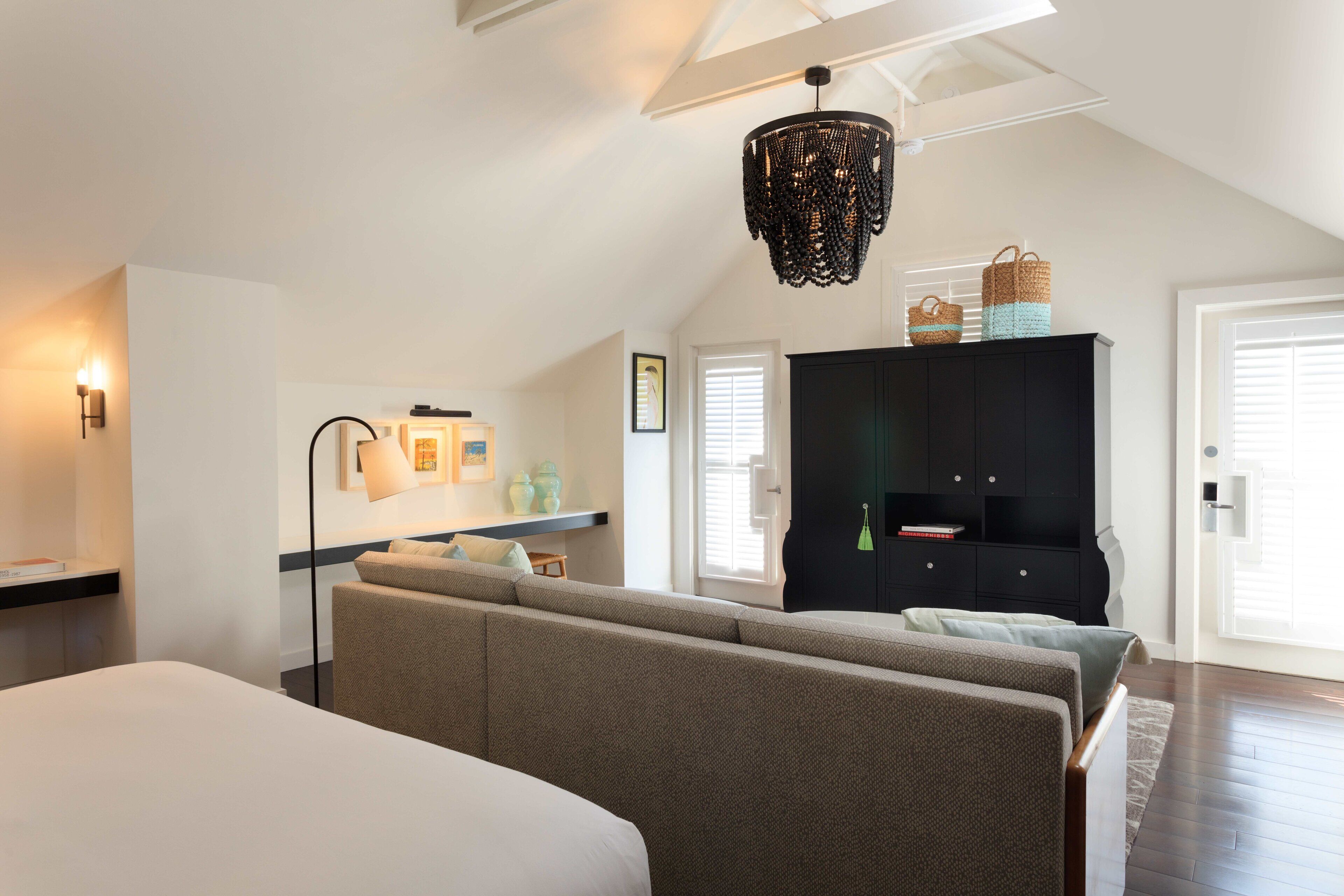 tree house (suite) | premium bedding, in-room safe, individually decorated