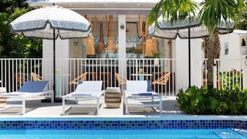 3 outdoor pools, open 7:00 AM to 10:00 PM, sun loungers