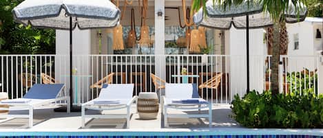 3 outdoor pools, open 7:00 AM to 10:00 PM, sun loungers