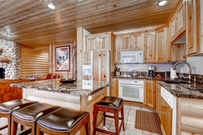 Black Bear Lodge by Vacasa