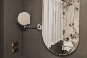 Suite La Torre | Bathroom -  Hotel Villa il Patriarca (Chiusi)