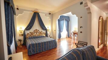 Suite | 1 Schlafzimmer, kostenlose Minibar, Zimmersafe, Schreibtisch