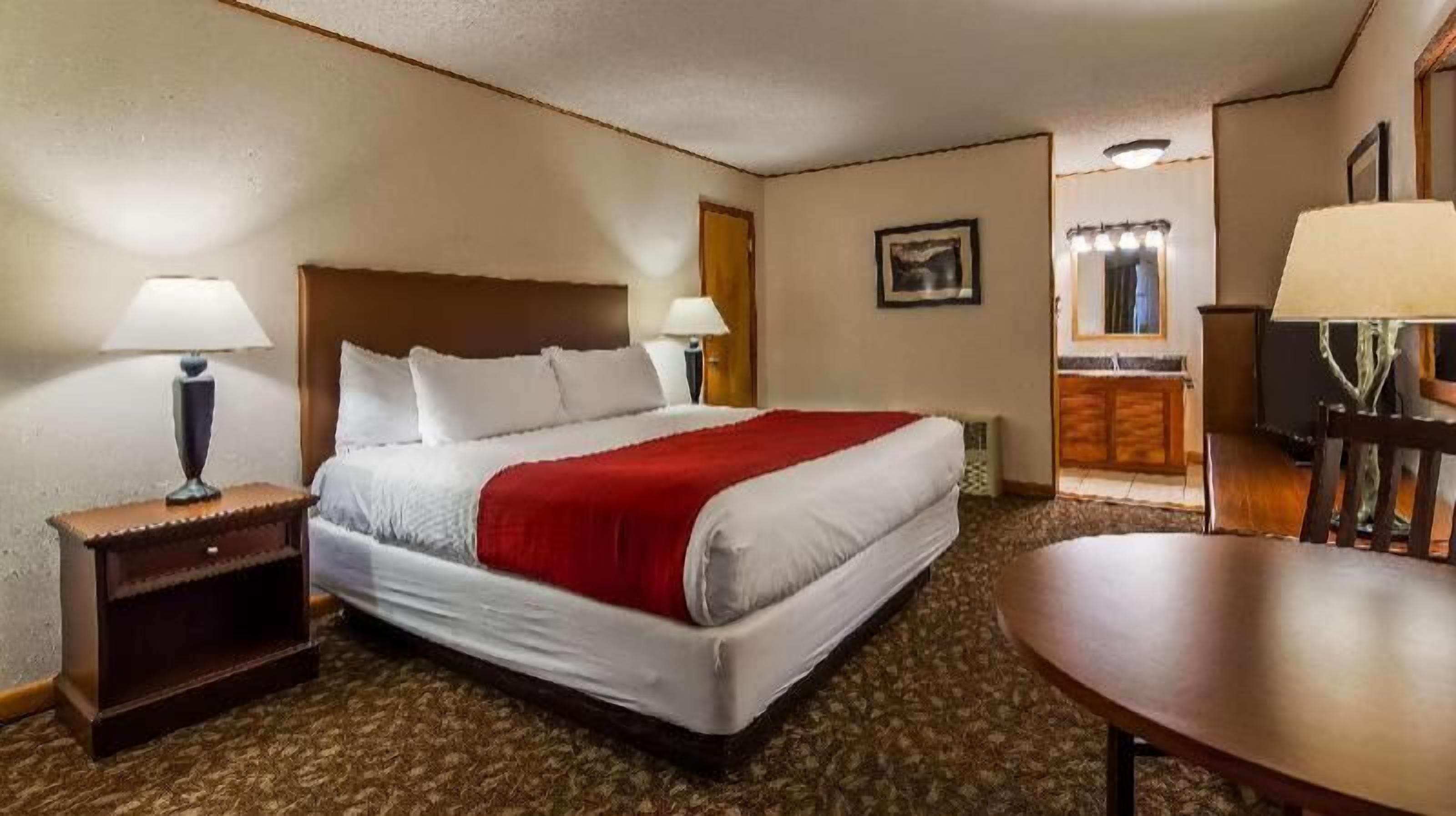 Premium bedding, in-room safe, blackout curtains, iron/ironing board
