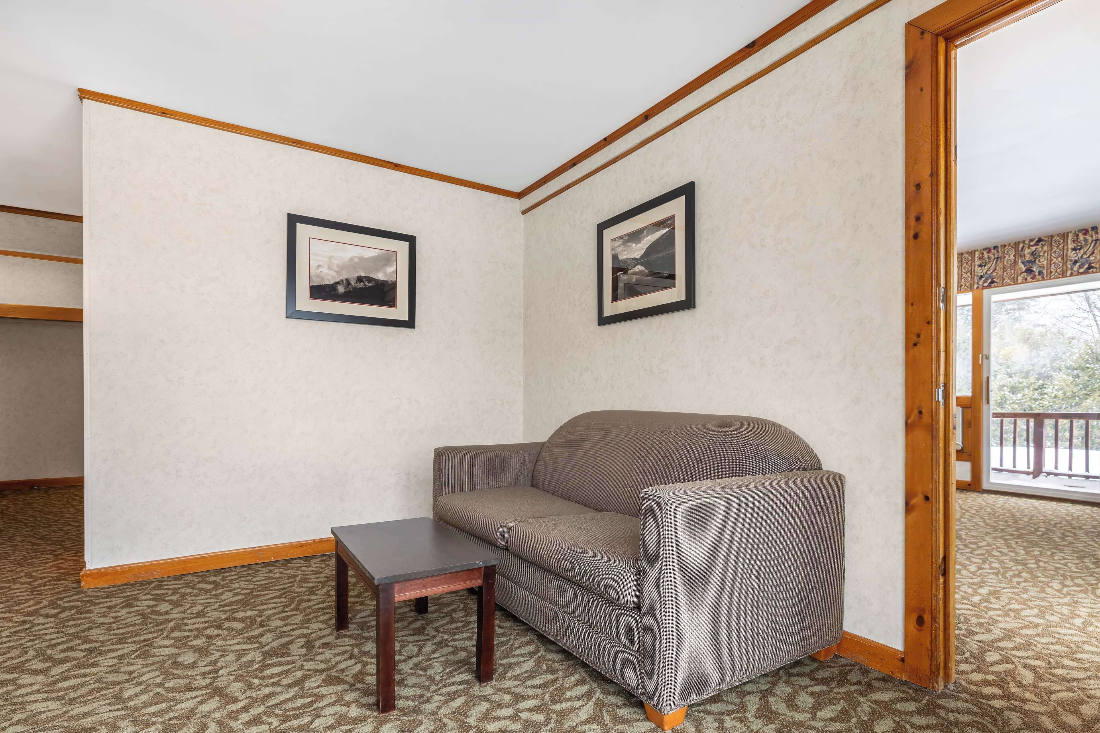 suite, 2 queen beds, non smoking, balcony (2nd floor;with sofabed) | 1 bedroom, premium bedding, in-room safe, blackout curtains