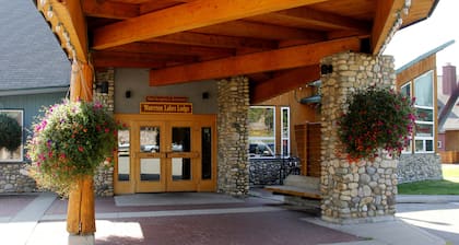 Waterton Lakes Lodge Resort