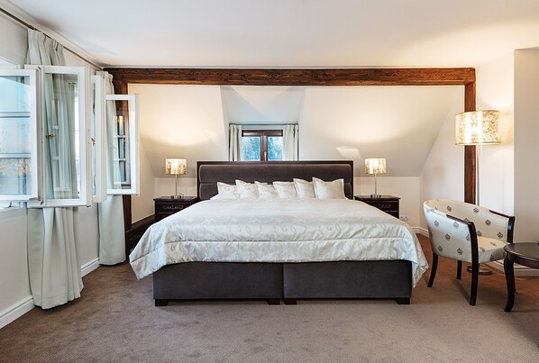 Executive Double Room, Annex Building | Premium bedding, down comforters, minibar, in-room safe