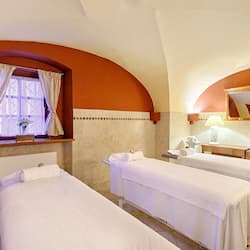 Sale per trattamenti di coppia, sauna, vasca idromassaggio