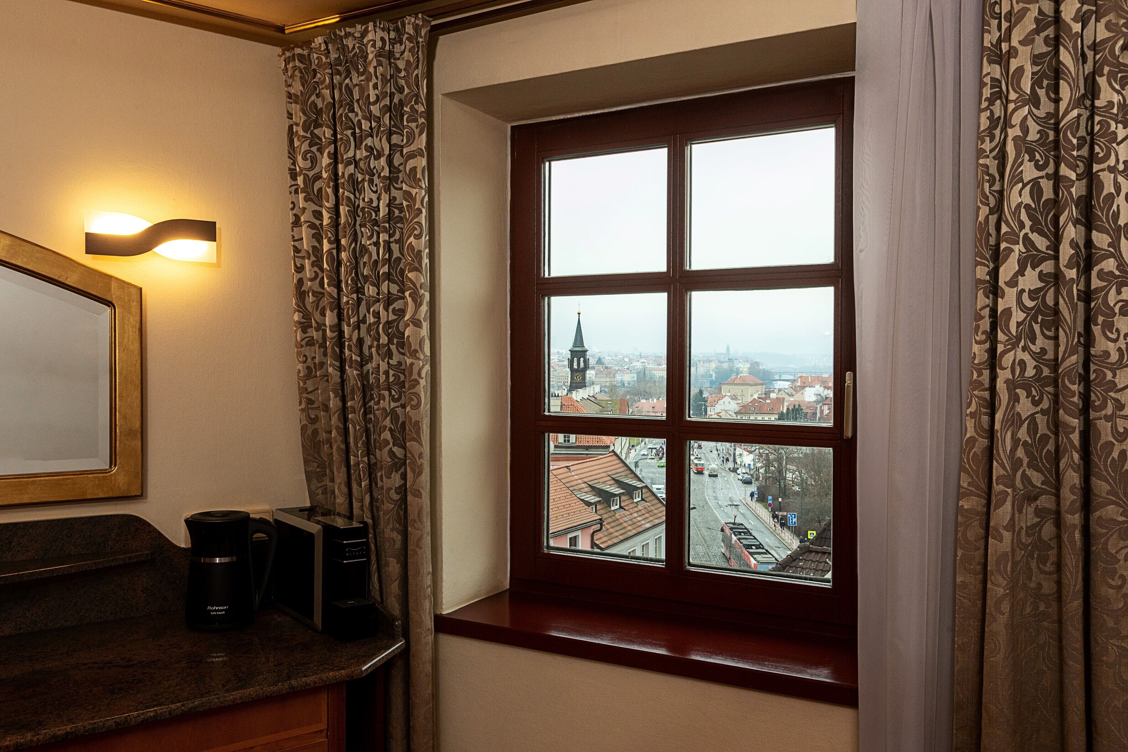 luxury suite | premium bedding, down duvets, minibar, in-room safe