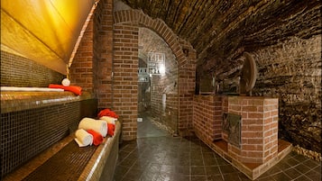 Behandlungsräume für Paare, Sauna, Whirlpool, Türkisches Bad/Hamam
