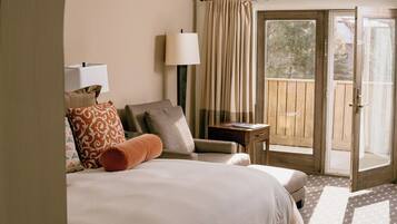 Premium bedding, down comforters, in-room safe, desk