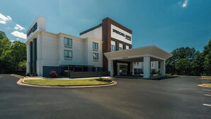 A hotel with a modern design, featuring a prominent signage for 'Springhill Suites.' - SpringHill Suites by Marriott Atlanta Kennesaw (Kennesaw)