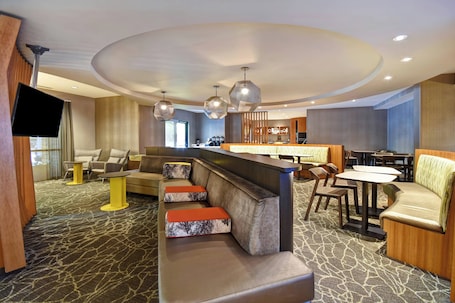 Vestíbulo. SpringHill Suites by Marriott Atlanta Kennesaw
