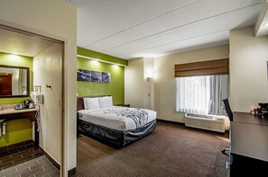 Standard Room, 1 Queen Bed, Accessible, Non Smoking | Desk, iron/ironing board, free WiFi, bed sheets