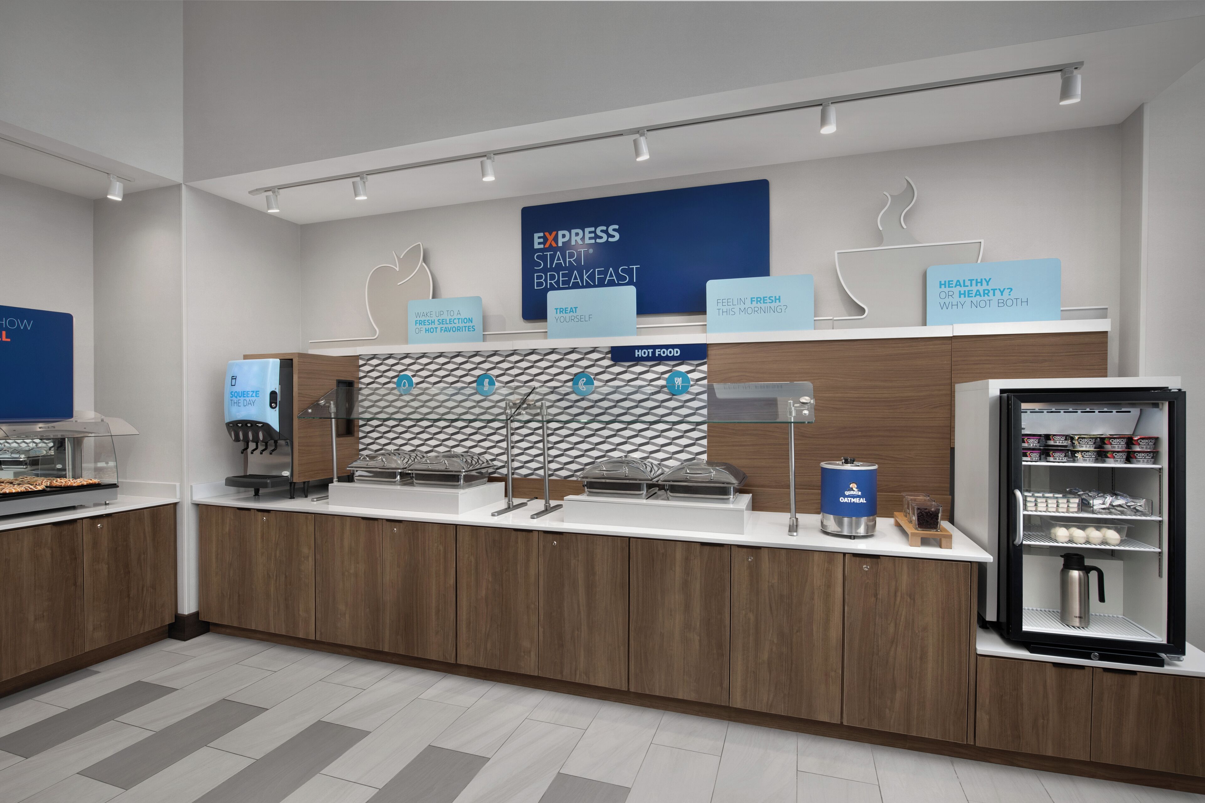 朝食 (テイクアウト)、毎日提供 (無料)