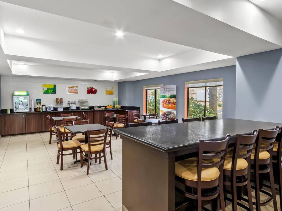 Desayuno buffet incluido todos los días